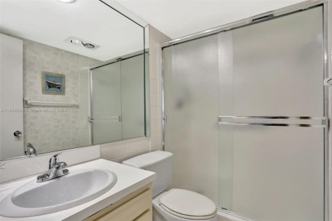 Condominio en venta en Pompano Beach, Florida, 2 dormitorios, 98.85 m2 № 2044385 - foto 19