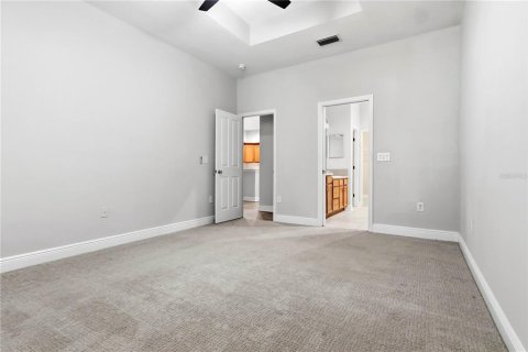 Townhouse in Tampa, Florida 4 bedrooms, 204.76 sq.m. № 2229966 - photo 11