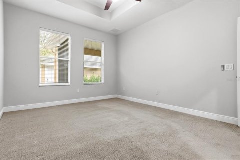 Townhouse in Tampa, Florida 4 bedrooms, 204.76 sq.m. № 2229966 - photo 10