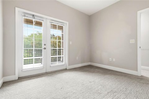 Townhouse in Tampa, Florida 4 bedrooms, 204.76 sq.m. № 2229966 - photo 20