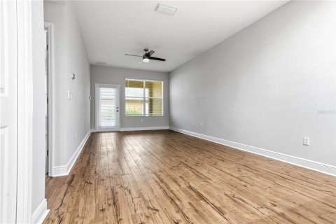 Townhouse in Tampa, Florida 4 bedrooms, 204.76 sq.m. № 2229966 - photo 5