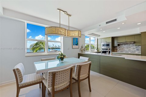 Adosado en venta en Miami Beach, Florida, 3 dormitorios, 162.58 m2 № 2432544 - foto 3