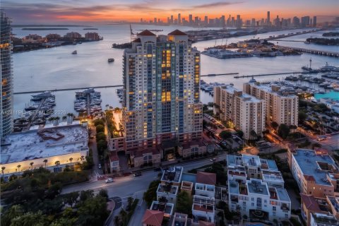 Adosado en venta en Miami Beach, Florida, 3 dormitorios, 162.58 m2 № 2432544 - foto 27