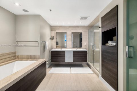 Copropriété à louer à Miami Beach, Floride: 3 chambres, 169.08 m2 № 2390151 - photo 10