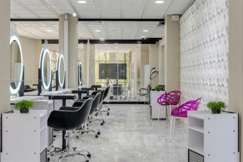 Propiedad comercial en venta en Fort Lauderdale, Florida № 1807124 - foto 1