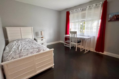 Condominio en venta en Miami, Florida, 3 dormitorios, 108.42 m2 № 1944054 - foto 27