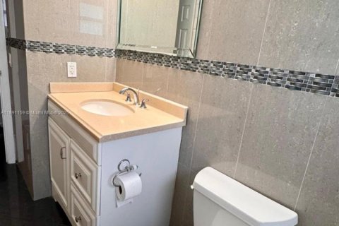 Condominio en venta en Miami, Florida, 3 dormitorios, 108.42 m2 № 1944054 - foto 12