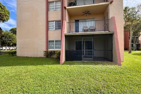 Condominio en venta en Miami, Florida, 3 dormitorios, 108.42 m2 № 1944054 - foto 3