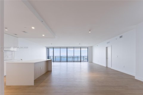 Снять в аренду кондоминиум в Майами, Флорида 4 спальни, 296.27м2, № 2086402 - фото 7
