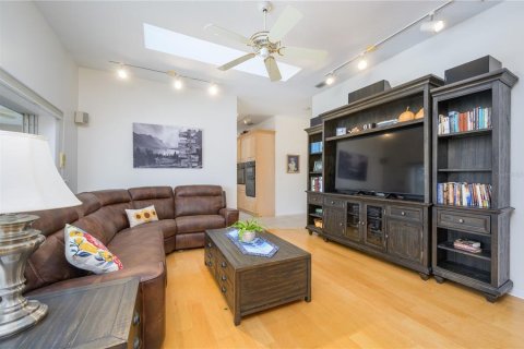 Casa en venta en Lake Mary, Florida, 5 dormitorios, 284.37 m2 № 1548593 - foto 10
