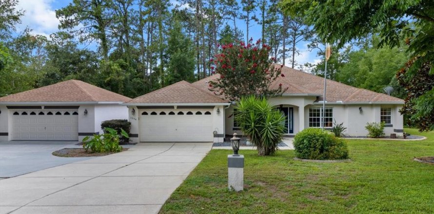House in Beverly Hills, Florida 4 bedrooms, 248.61 sq.m. № 1780890