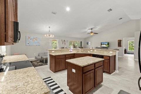 House in Beverly Hills, Florida 4 bedrooms, 248.61 sq.m. № 1780890 - photo 2
