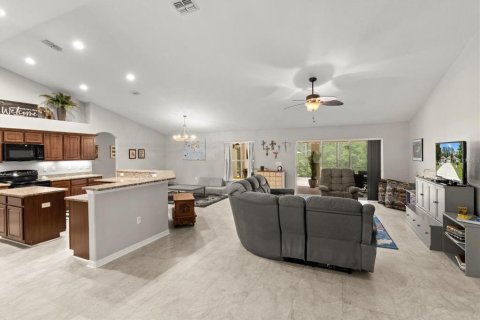 House in Beverly Hills, Florida 4 bedrooms, 248.61 sq.m. № 1780890 - photo 12
