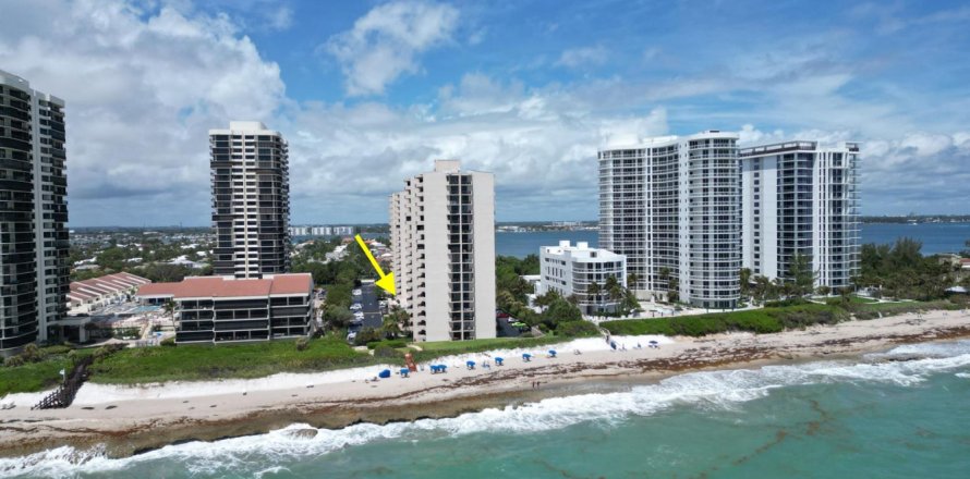 Condo in Riviera Beach, Florida, 2 bedrooms № 2245677