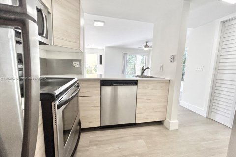 Condominio en alquiler en Boca Raton, Florida, 42.08 m2 № 1984544 - foto 10