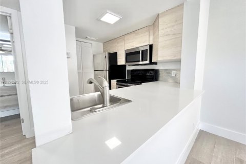 Condominio en alquiler en Boca Raton, Florida, 42.08 m2 № 1984544 - foto 5