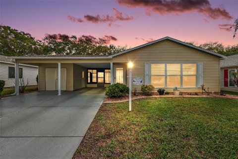 Villa ou maison à The Villages, Floride 2 chambres, 124.12 m2 № 2117174