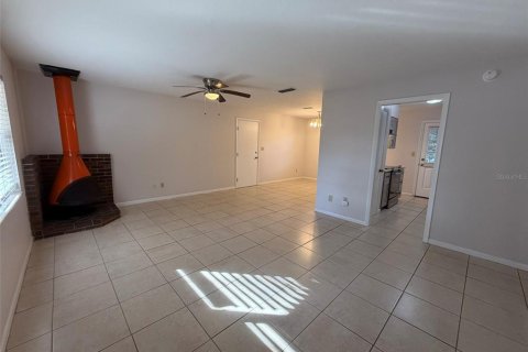 Casa en alquiler en Gainesville, Florida, 3 dormitorios, 108.7 m2 № 2103950 - foto 3