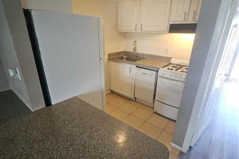 Condo in Altamonte Springs, Florida, 1 bedroom  № 1912597 - photo 12