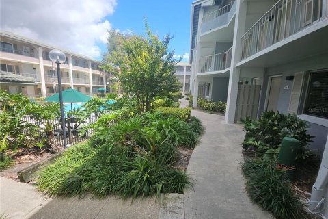 Condo in Altamonte Springs, Florida, 1 bedroom  № 1912597 - photo 7