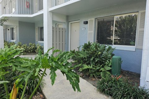 Condo in Altamonte Springs, Florida, 1 bedroom  № 1912597 - photo 4