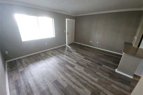 Condo in Altamonte Springs, Florida, 1 bedroom  № 1912597 - photo 11