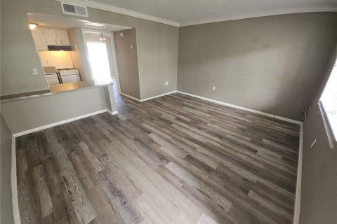 Condo in Altamonte Springs, Florida, 1 bedroom  № 1912597 - photo 8