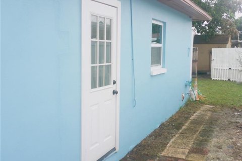 Villa ou maison à vendre à Tampa, Floride: 2 chambres, 123.93 m2 № 2408899 - photo 7