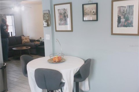 Villa ou maison à vendre à Tampa, Floride: 2 chambres, 123.93 m2 № 2408899 - photo 27