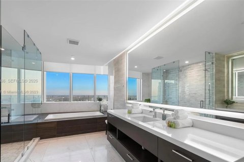 Купить кондоминиум в Майами, Флорида 4 спальни, 359.25м2, № 2044942 - фото 20