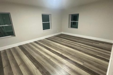 Propiedad comercial en venta en Jacksonville, Florida, 7 dormitorios, 281.77 m2 № 2093667 - foto 12