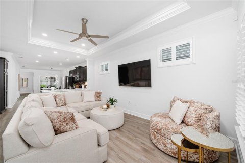 House in Gainesville, Florida 3 bedrooms, 149.67 sq.m. № 2213893 - photo 6