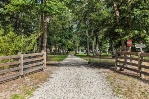 Villa ou maison à vendre à Bell, Floride: 2 chambres, 135.27 m2 № 2299005 - photo 7