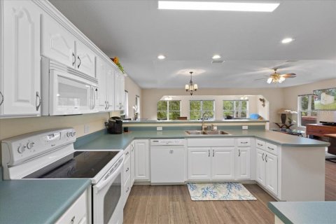 Villa ou maison à vendre à Bell, Floride: 2 chambres, 135.27 m2 № 2299005 - photo 24