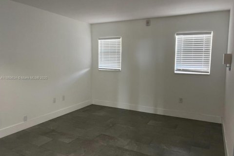 Copropriété à louer à Miami, Floride: 1 chambre, 80.36 m2 № 1928958 - photo 6