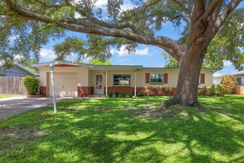 Villa ou maison à Largo, Floride 3 chambres, 117.34 m2 № 2349219