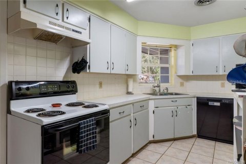 Casa en venta en Floral City, Florida, 3 dormitorios, 200.58 m2 № 2222538 - foto 9