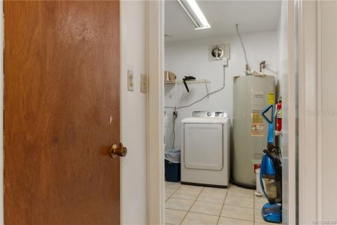 Casa en venta en Floral City, Florida, 3 dormitorios, 200.58 m2 № 2222538 - foto 30