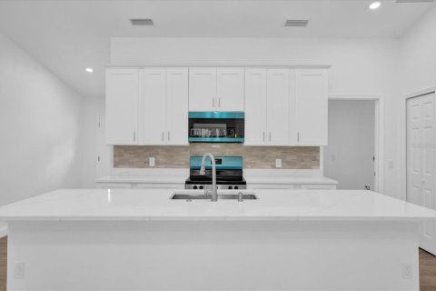 Villa ou maison à louer à Orange City, Floride: 3 chambres, 135.17 m2 № 2096035 - photo 6