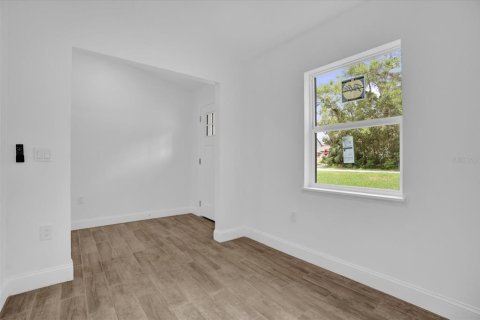 Villa ou maison à louer à Orange City, Floride: 3 chambres, 135.17 m2 № 2096035 - photo 4