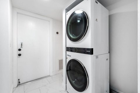 Купить кондоминиум в Лейк-Уорт, Флорида 3 комнаты, 102.47м2, № 2086240 - фото 16