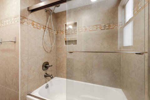 Купить кондоминиум в Лейк-Уорт, Флорида 3 комнаты, 102.47м2, № 2086240 - фото 15