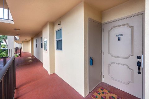 Купить кондоминиум в Лейк-Уорт, Флорида 3 комнаты, 102.47м2, № 2086240 - фото 22