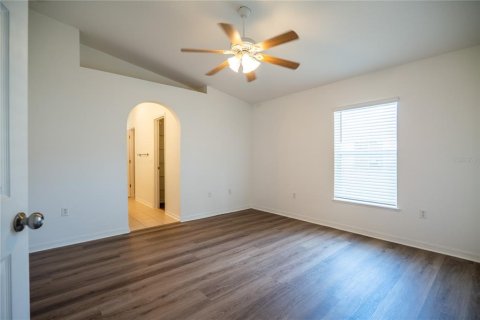 House in Leesburg, Florida 3 bedrooms, 149.76 sq.m. № 1915075 - photo 16