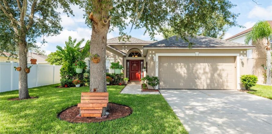 Casa en Leesburg, Florida 3 dormitorios, 149.76 m2 № 1915075