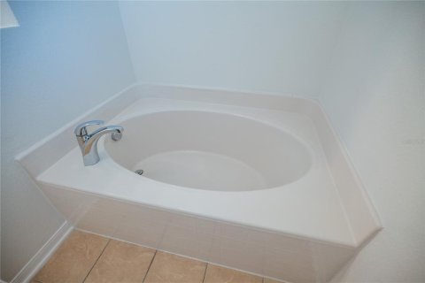 Casa en venta en Leesburg, Florida, 3 dormitorios, 149.76 m2 № 1915075 - foto 18