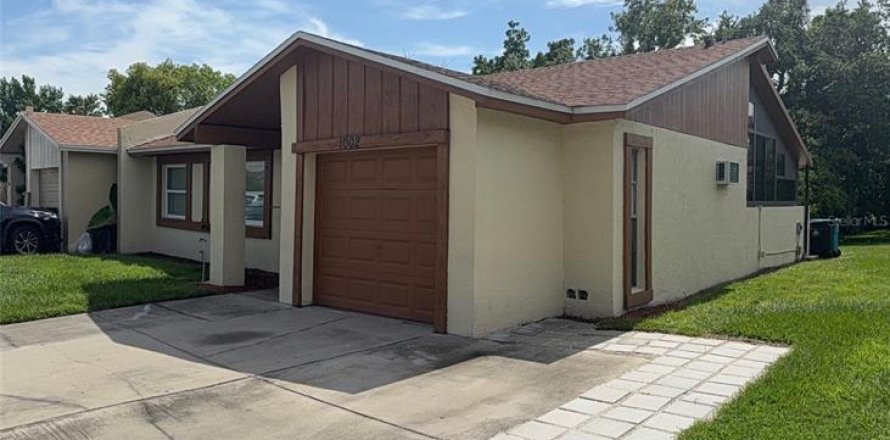 Townhouse in Orlando, Florida 3 bedrooms, 106.93 sq.m. № 2167072