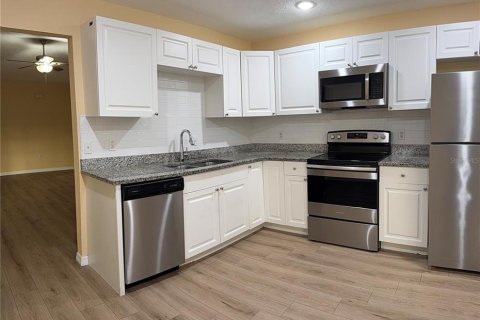 Townhouse in Orlando, Florida 3 bedrooms, 106.93 sq.m. № 2167072 - photo 6