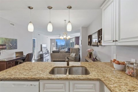 Copropriété à vendre à Saint Petersburg, Floride: 1 chambre, 109.62 m2 № 2105529 - photo 4