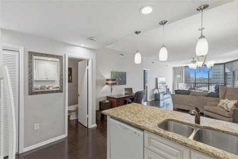 Copropriété à vendre à Saint Petersburg, Floride: 1 chambre, 109.62 m2 № 2105529 - photo 5